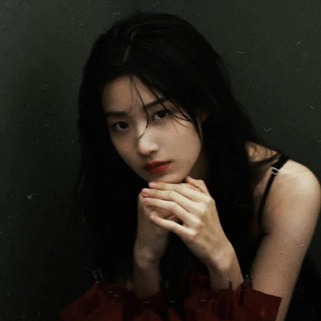 怪兽与女孩