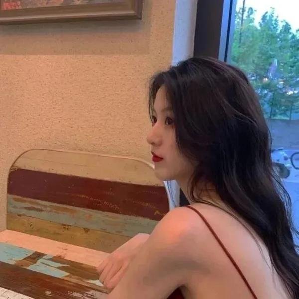 满船春色