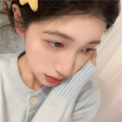 玛丽的白色连衣裙